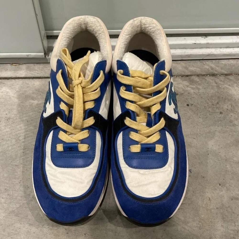 2019 Chanel Cruise Pastel Trainers - Picture 2 of 4